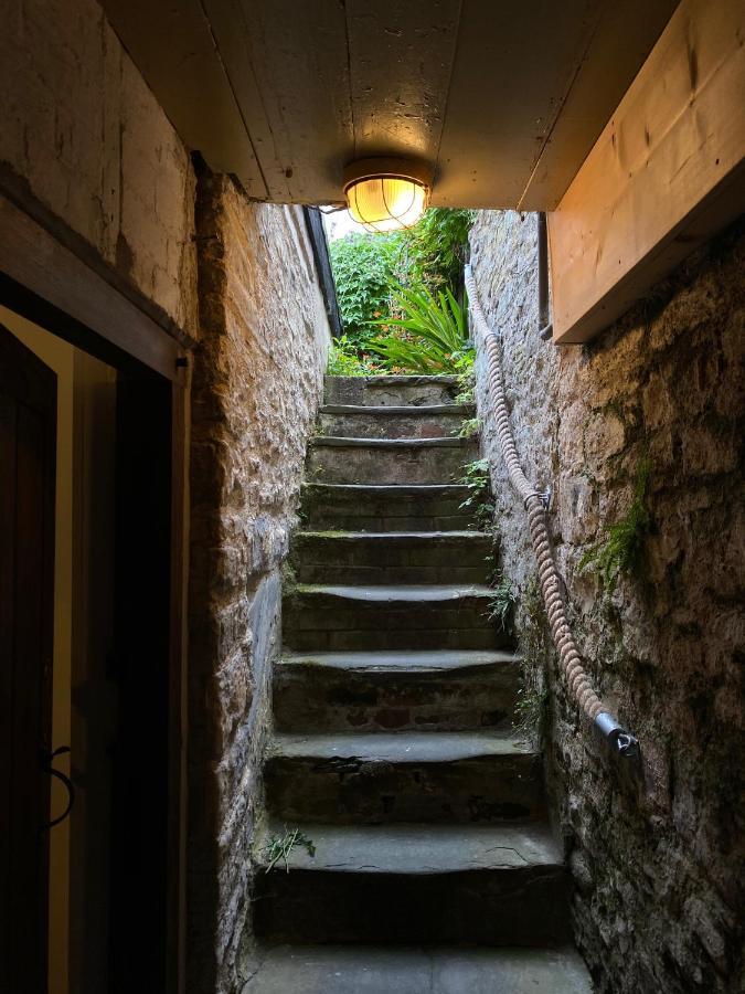 The Pavement Palace Hay-On-Wye Exterior photo