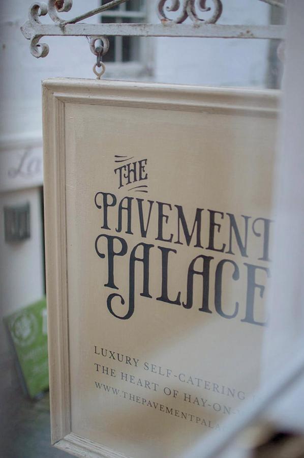 The Pavement Palace Hay-On-Wye Exterior photo